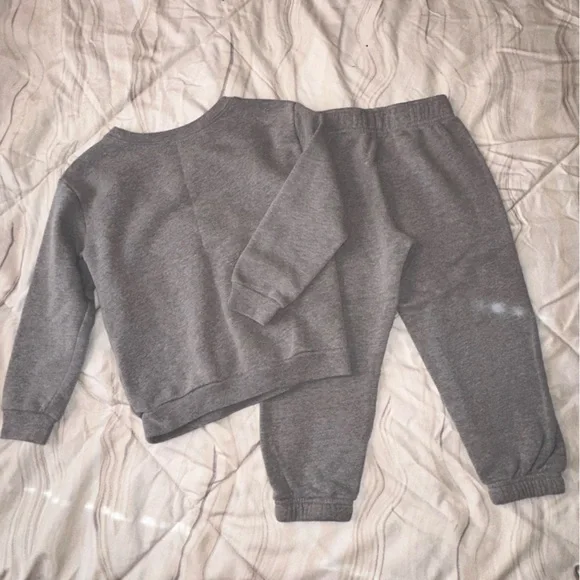 4/$20 Garanimals Gray Sweatshirt Set‎ - Picture 5 of 6
